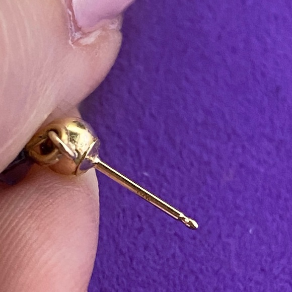 💛 Classic 14k Gold Sapphire Blue Crystal Teardrop Earrings - Picture 4 of 6